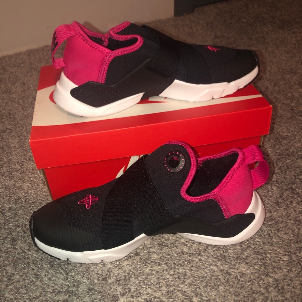 Nike Huarache Extreme shoes. Size 6Y